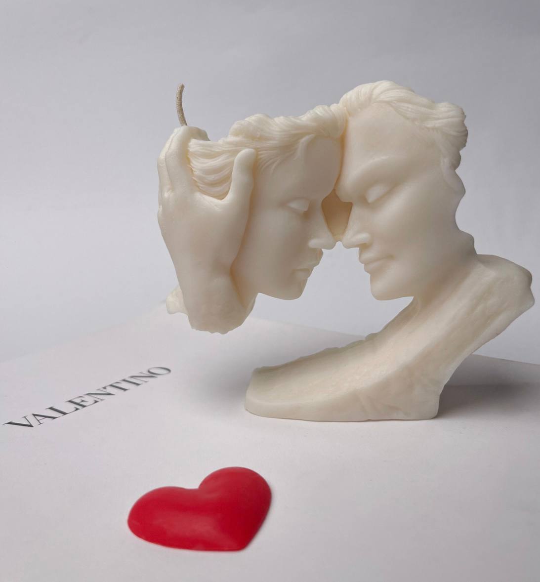 Couple in Love Statue Candle